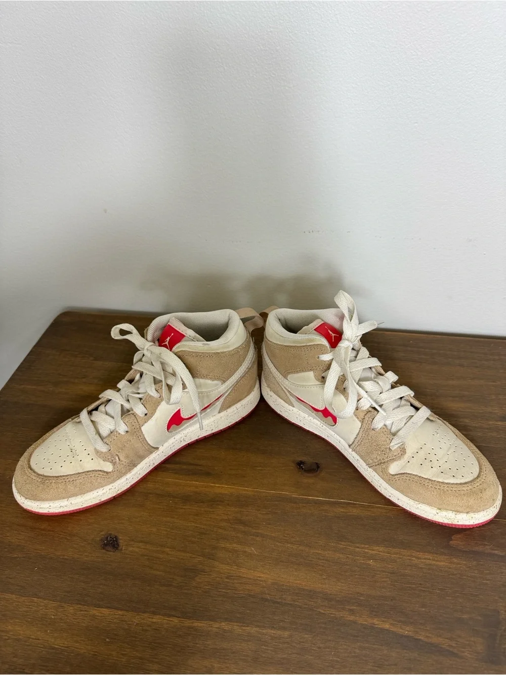 JORDAN Air Jordan Nike Youth Size 2 Sneakers Rare Peanit Butter and Jelly Color
